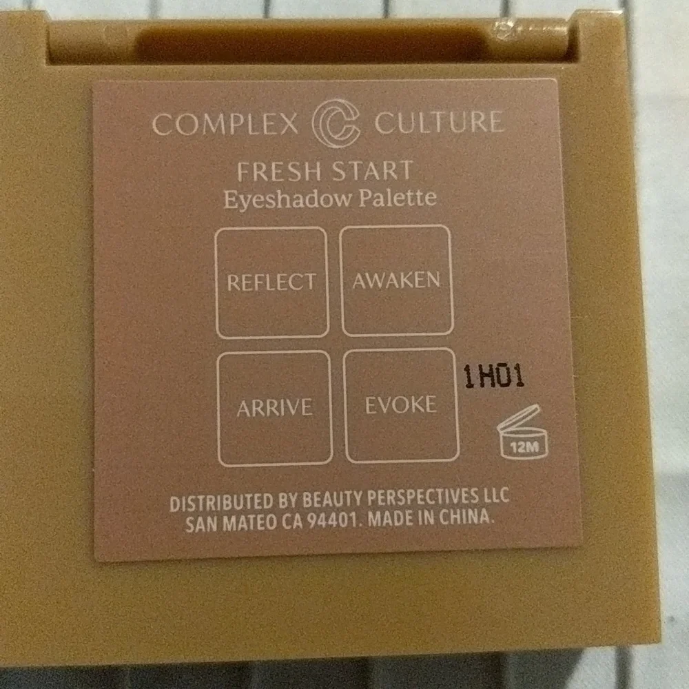 NWT Eyeshadow Palette